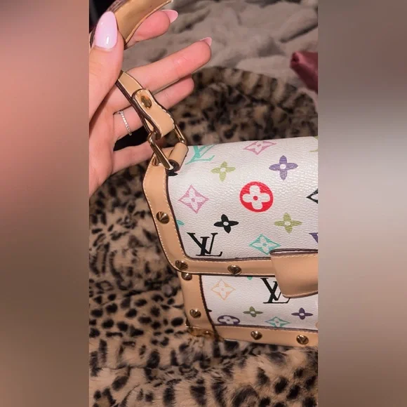 Designer inspired purse - Picture 15 of 16